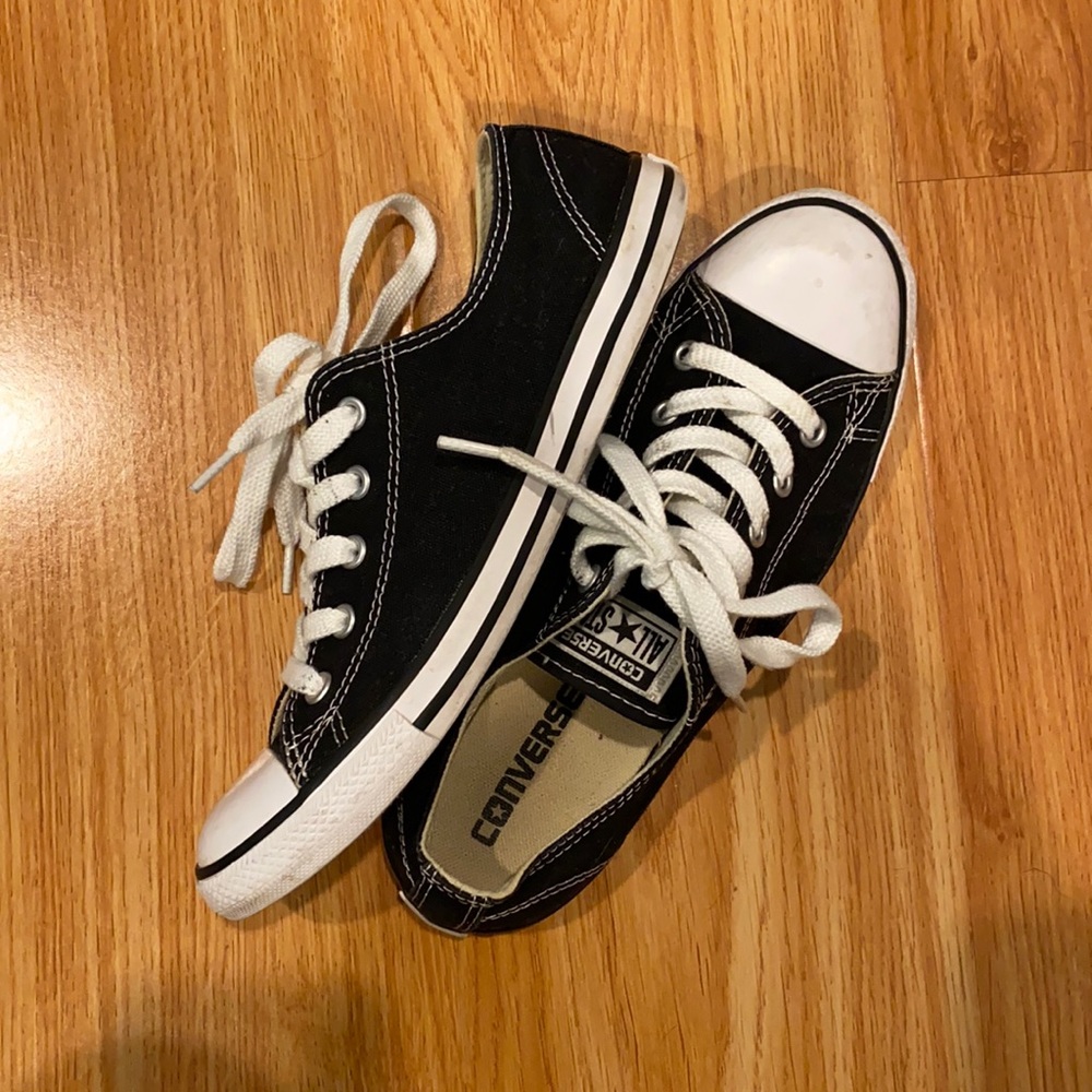 Converse Dainty Ox Women’s Size 7 Black
